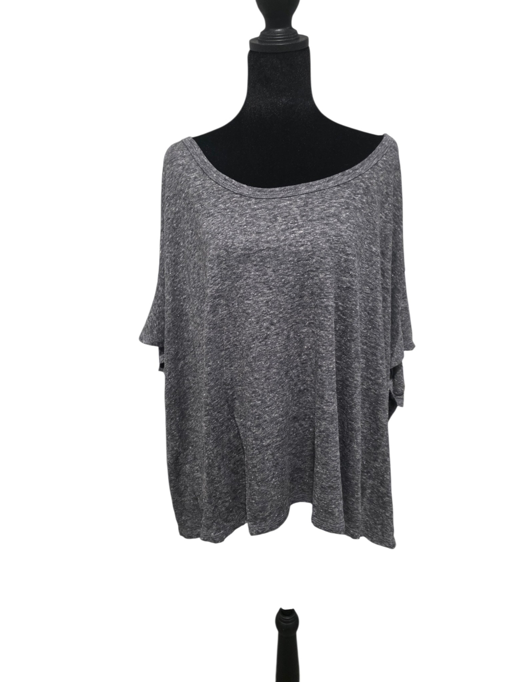 Relaxed Scoop Neck Women’s Top - Heather Gray And Cream - 3X